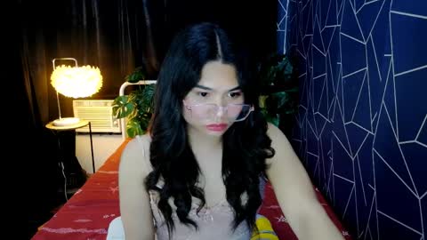 atashakendall online show from May 5, 2026, 1:57 am