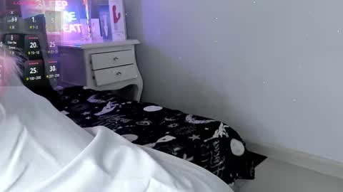 Athena online show from October 10, 2025, 8:19 pm