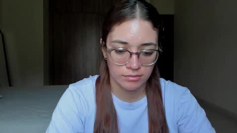 Snapshot of atenas__05 chatting on February 1, 2025, 7:02 pm atenas online show from February 1, 2025, 7:02 pm