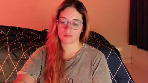 Snapshot of atenas__05 chatting on May 7, 2026, 10:09 am atenas online show from May 7, 2026, 10:09 am
