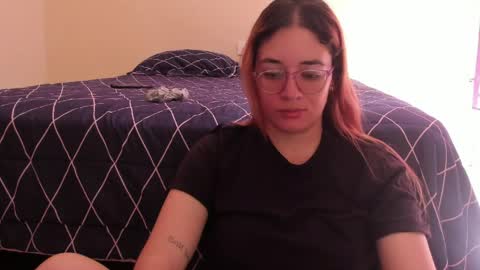 Snapshot of atenas__05 chatting on May 17, 2026, 1:40 pm atenas online show from May 17, 2026, 1:40 pm