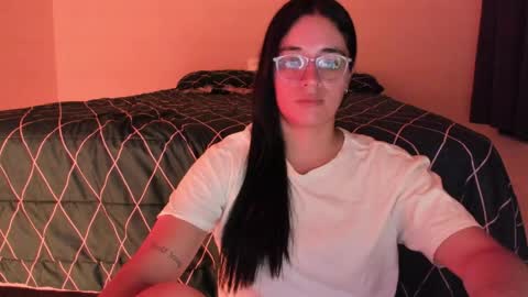 Snapshot of atenas__05 chatting on May 19, 2026, 9:26 am atenas online show from May 19, 2026, 9:26 am