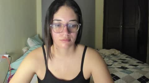 Snapshot of atenas__05 chatting on June 14, 2026, 6:04 am atenas online show from June 14, 2026, 6:04 am