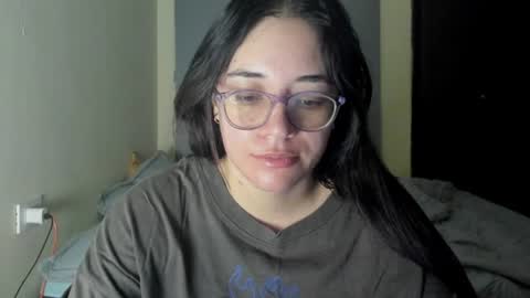 Snapshot of atenas__05 chatting on June 22, 2026, 9:28 am atenas online show from June 22, 2026, 9:28 am