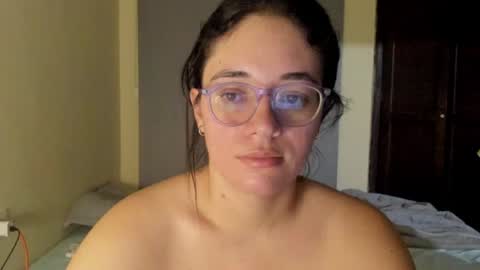 Snapshot of atenas__05 chatting on June 26, 2026, 9:25 am atenas online show from June 26, 2026, 9:25 am