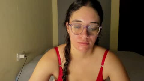 Snapshot of atenas__05 chatting on July 1, 2026, 9:33 am atenas online show from July 1, 2026, 9:33 am
