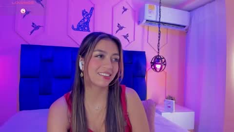 Snapshot of atenea_cute21 chatting on February 2, 2025, 9:30 am Athenea online show from February 2, 2025, 9:30 am