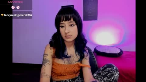 Snapshot of atenea_dragon__ chatting on April 20, 2026, 8:54 pm Atenea online show from April 20, 2026, 8:54 pm