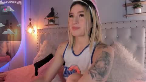 Snapshot of atenea_klett_ chatting on September 29, 2025, 2:11 pm ATENEA online show from September 29, 2025, 2:11 pm