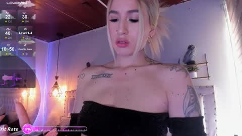 Snapshot of atenea_klett_ chatting on November 6, 2025, 4:08 pm ATENEA online show from November 6, 2025, 4:08 pm