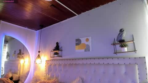 Snapshot of atenea_klett_ chatting on December 14, 2025, 1:27 pm ATENEA online show from December 14, 2025, 1:27 pm