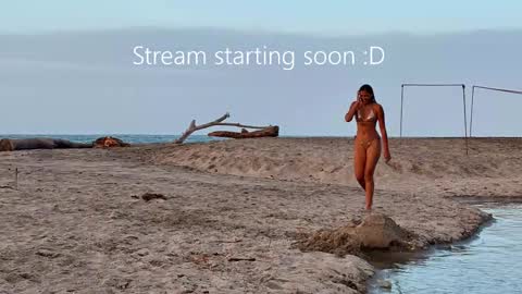 ATENEA MAKRI online show from September 11, 2025, 1:49 am