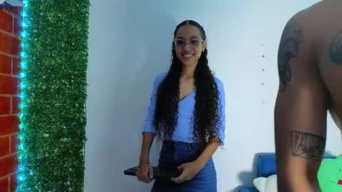 Snapshot of athenea_03 chatting on April 9, 2026, 9:04 am Athenea online show from April 9, 2026, 9:04 am