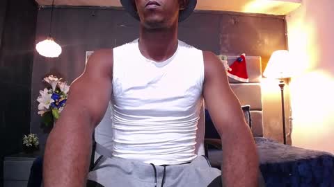 Snapshot of athleticbig_cock chatting on December 17, 2025, 12:27 am ATHLETIC COCK online show from December 17, 2025, 12:27 am