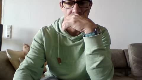 athome1976 online show from April 20, 2026, 8:39 am