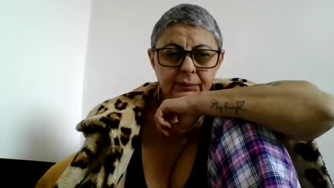 atikaarea online show from February 11, 2025, 12:05 pm