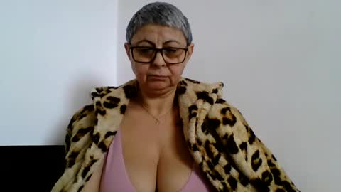 atikaarea online show from February 21, 2025, 11:33 am