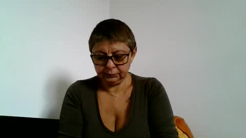 atikaarea online show from October 6, 2025, 9:51 am