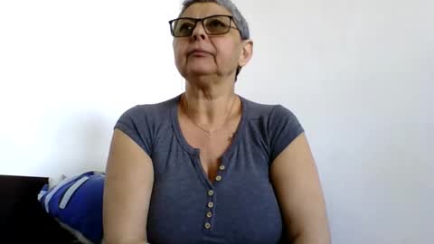 Snapshot of atikaarea chatting on May 7, 2026, 11:37 am atikaarea online show from May 7, 2026, 11:37 am