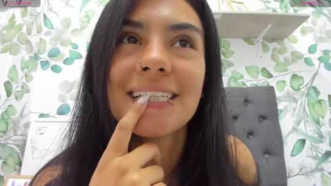 Snapshot of atilana_diaz chatting on February 13, 2025, 5:22 pm Atilana Diaz online show from February 13, 2025, 5:22 pm