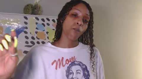 Snapshot of atirahcali chatting on May 9, 2026, 2:22 pm AtirahCali online show from May 9, 2026, 2:22 pm