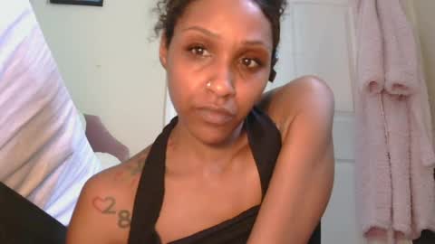 Snapshot of atirahcali chatting on June 15, 2026, 6:43 pm AtirahCali online show from June 15, 2026, 6:43 pm