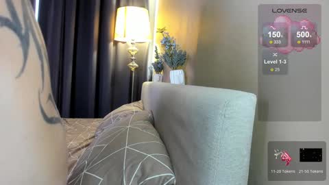 Snapshot of atomic_ketchup chatting on January 23, 2025, 9:18 am online every day between 10am-23pm online show from January 23, 2025, 9:18 am