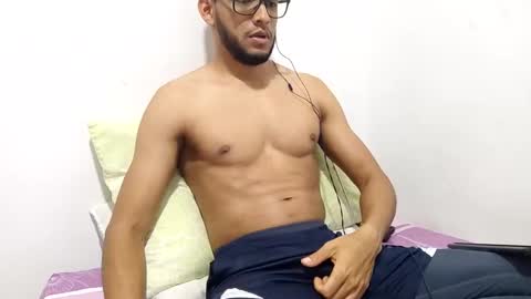 Snapshot of atorres21 chatting on March 6, 2025, 3:13 am Torres online show from March 6, 2025, 3:13 am