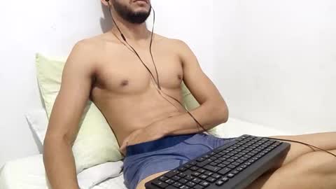 Snapshot of atorres21 chatting on October 3, 2025, 3:03 am Torres online show from October 3, 2025, 3:03 am