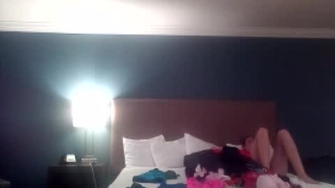 Snapshot of atreatforyou_86 chatting on December 21, 2025, 6:42 am atreatforyou_86 online show from December 21, 2025, 6:42 am