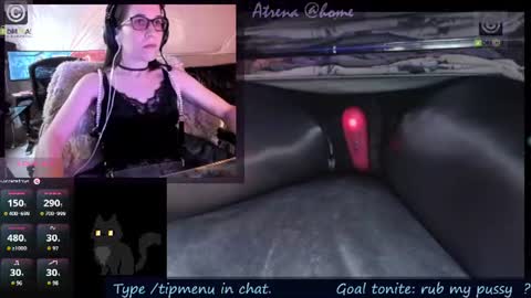 Snapshot of atrena chatting on July 18, 2026, 10:46 pm Atrena online show from July 18, 2026, 10:46 pm