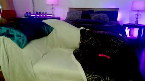 Snapshot of aubreeskinkyplayroom chatting on November 8, 2025, 3:45 pm Aubree Shae online show from November 8, 2025, 3:45 pm