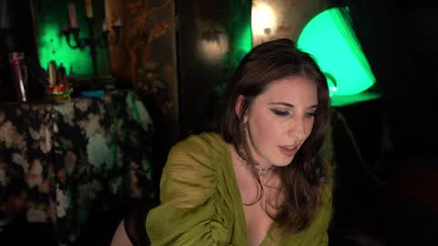 Audrey online show from October 26, 2025, 4:29 am