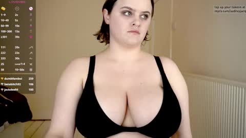 Audrey Jacq online show from February 28, 2026, 5:58 pm