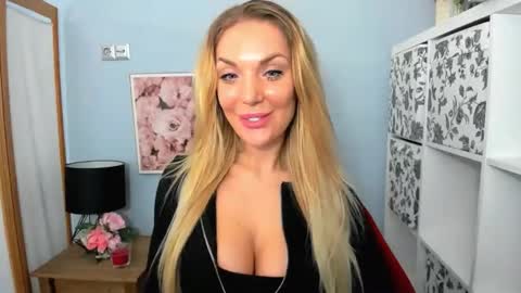 AulloraSensual online show from December 18, 2024, 10:46 pm