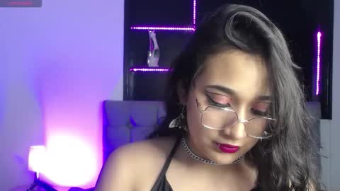 Snapshot of aura_cute_ chatting on March 22, 2026, 1:36 pm aura_cute_ online show from March 22, 2026, 1:36 pm