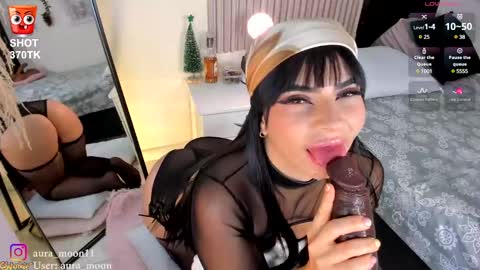 Snapshot of aura_moon chatting on January 1, 2025, 10:56 pm Hello I am Marcela follow me on my instagram aura moon11 online show from January 1, 2025, 10:56 pm