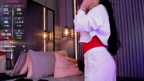 Snapshot of aurabakers chatting on February 25, 2025, 3:38 pm Aura online show from February 25, 2025, 3:38 pm