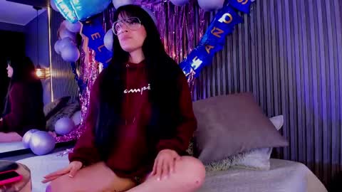 Snapshot of aurabakers chatting on March 12, 2025, 12:47 pm Aura online show from March 12, 2025, 12:47 pm