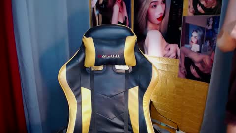 Miss awra online show from September 28, 2025, 6:19 am