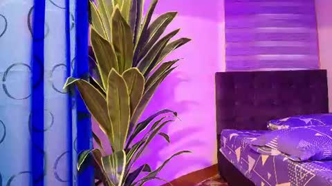 Snapshot of auralis_lux chatting on June 11, 2026, 12:03 pm auralis_lux online show from June 11, 2026, 12:03 pm