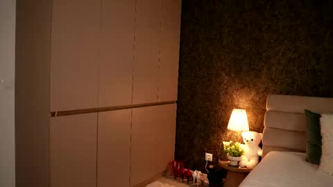 Snapshot of auram00n chatting on May 25, 2026, 8:26 pm Aura online show from May 25, 2026, 8:26 pm