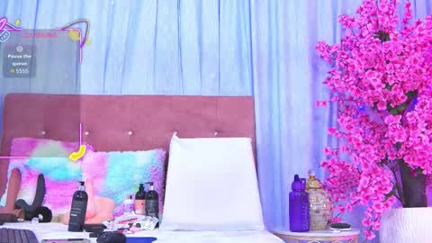 Aura online show from January 14, 2026, 7:08 pm