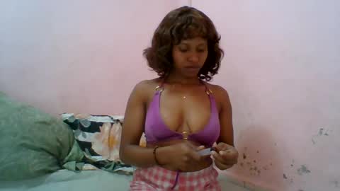 Snapshot of aurelia107 chatting on June 24, 2026, 10:03 am aurelia107 online show from June 24, 2026, 10:03 am