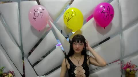 Snapshot of aurora18palmer chatting on December 28, 2024, 6:40 pm aurora online show from December 28, 2024, 6:40 pm