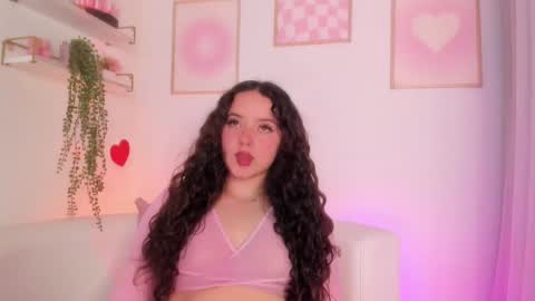 Snapshot of aurora_aaa chatting on October 7, 2025, 11:02 pm Aurora online show from October 7, 2025, 11:02 pm