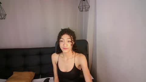 Snapshot of aurora_ath chatting on December 20, 2024, 4:31 am Aurora ath online show from December 20, 2024, 4:31 am