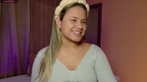 Snapshot of aurora_collins08 chatting on January 23, 2025, 2:39 pm aurora_collins08 online show from January 23, 2025, 2:39 pm