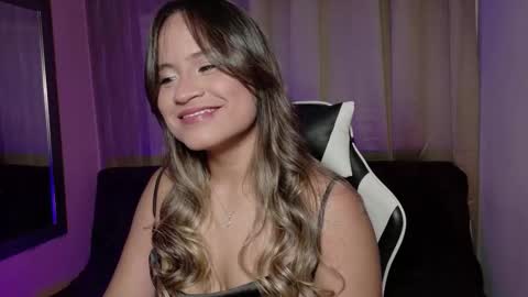 Snapshot of aurora_collins08 chatting on November 12, 2025, 4:07 pm aurora_collins08 online show from November 12, 2025, 4:07 pm