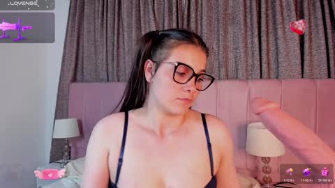 aurora_divine online show from January 21, 2025, 1:18 am